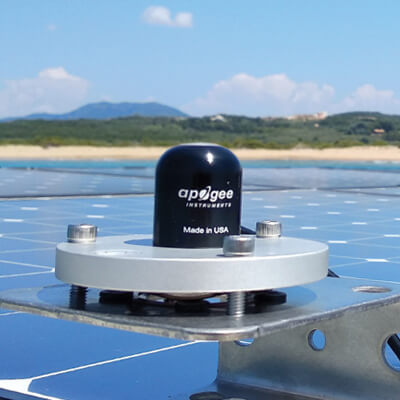 Apogee Instruments' SQ-420 USB silicon-cell pyranometer solar panel application.